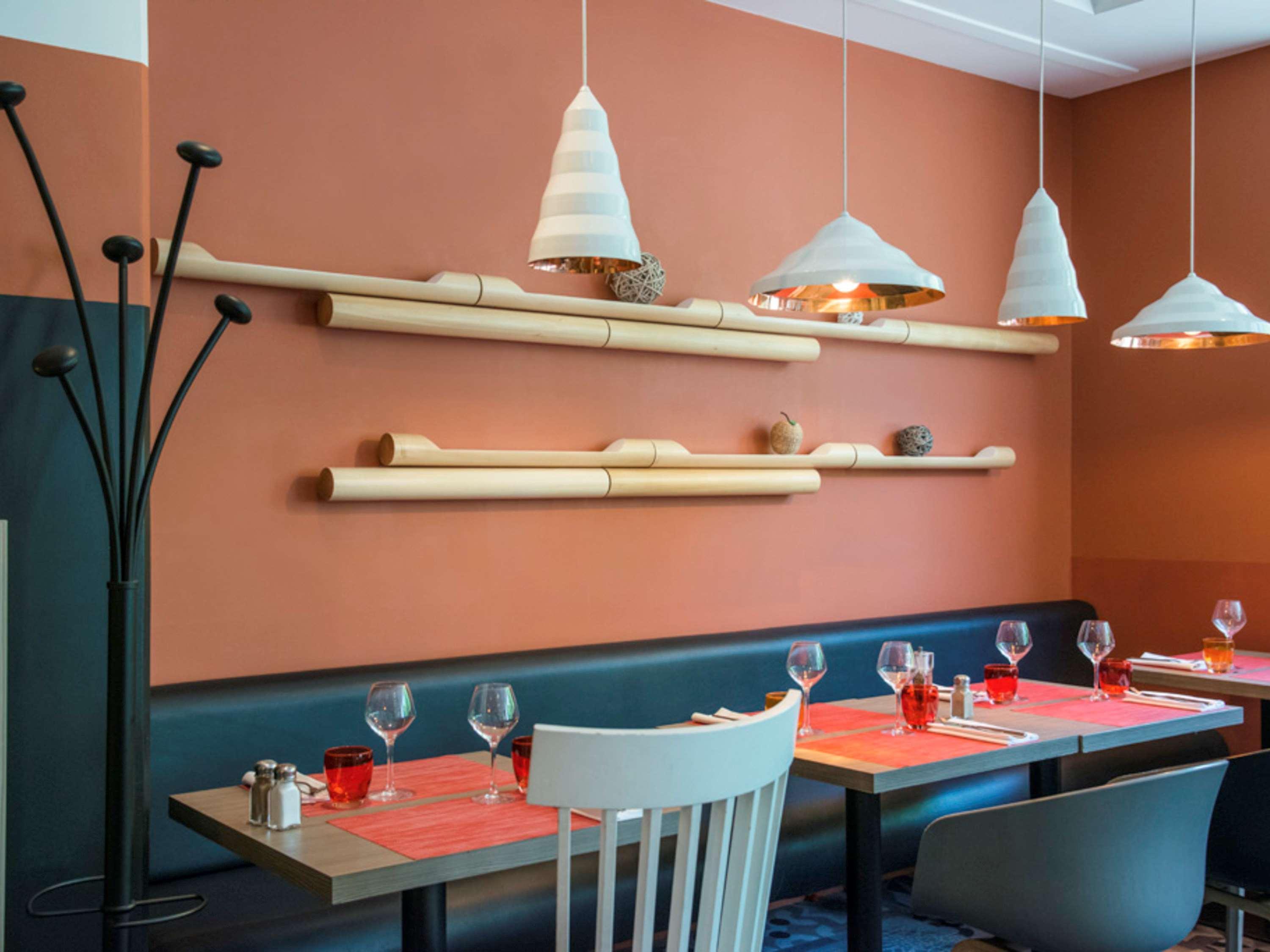 Novotel Centre Prado Velodrome Hotel 4*